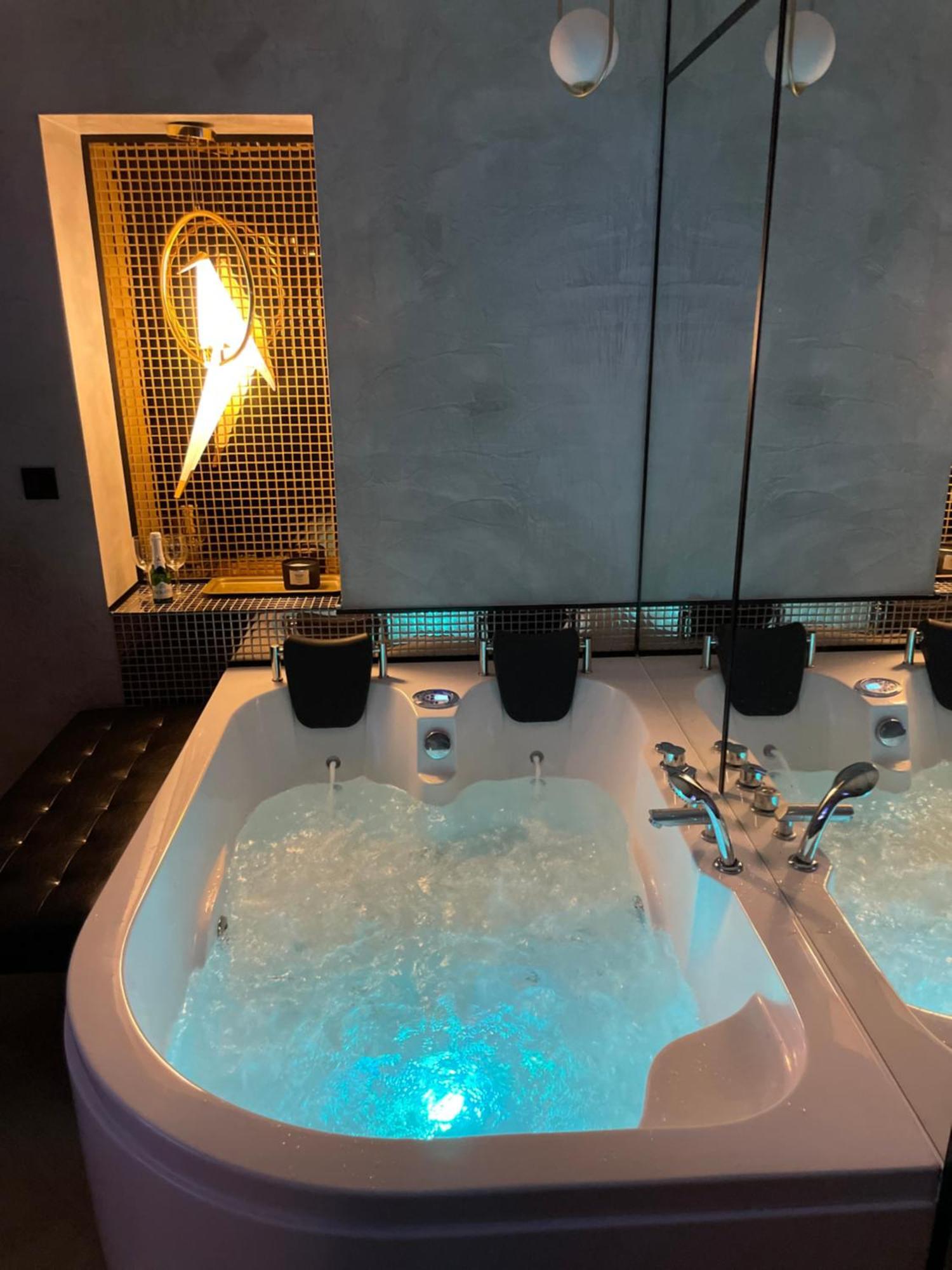 Apartament Z Jacuzzi W Sercu Krakowa Dış mekan fotoğraf